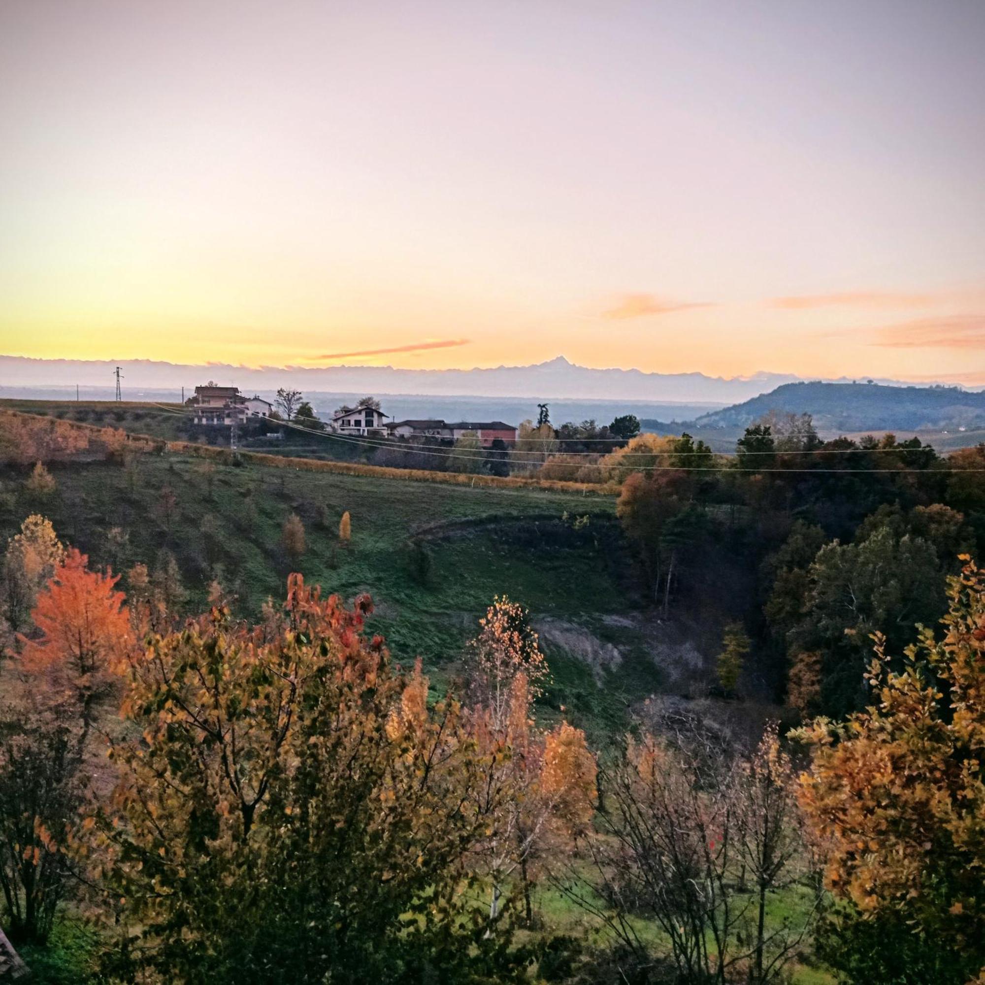 Agriturismo Bric Di Gai Monforte dʼAlba Buitenkant foto