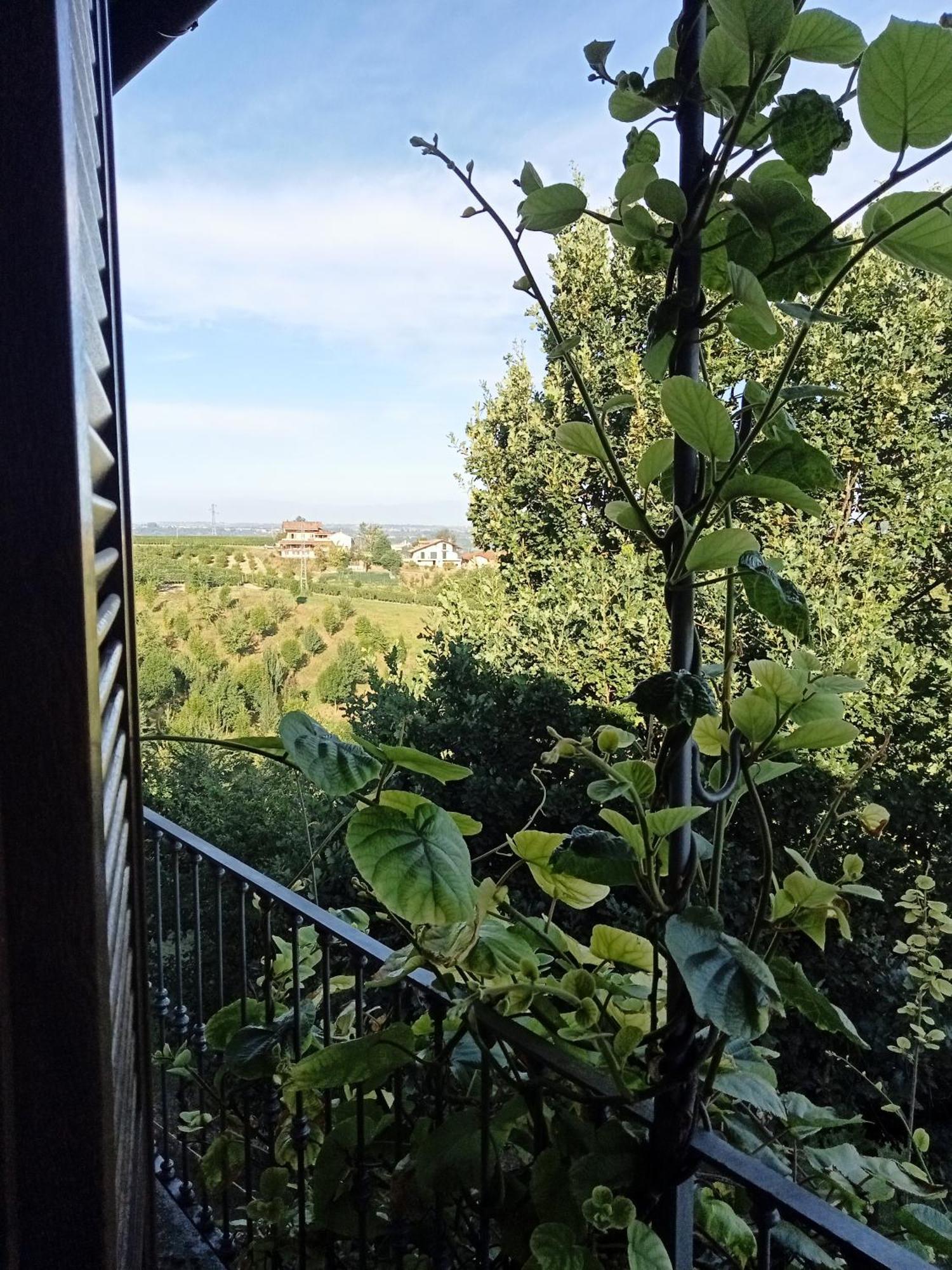 Agriturismo Bric Di Gai Monforte dʼAlba Buitenkant foto